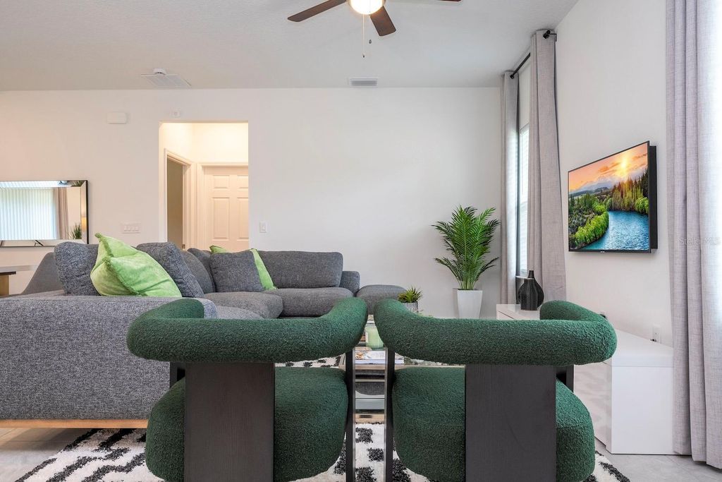 Image 4 of property listing at 8085 SW 128TH PLACE, Ocala, FL 34473