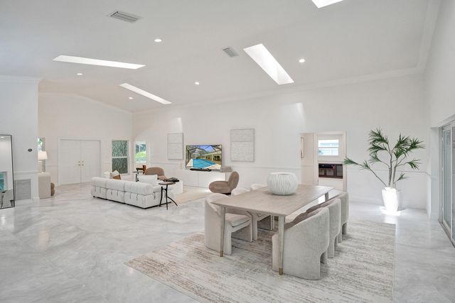 2401 NW 39th Street, Boca Raton, FL 33431