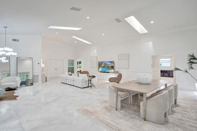 2401 NW 39th Street, Boca Raton, FL 33431