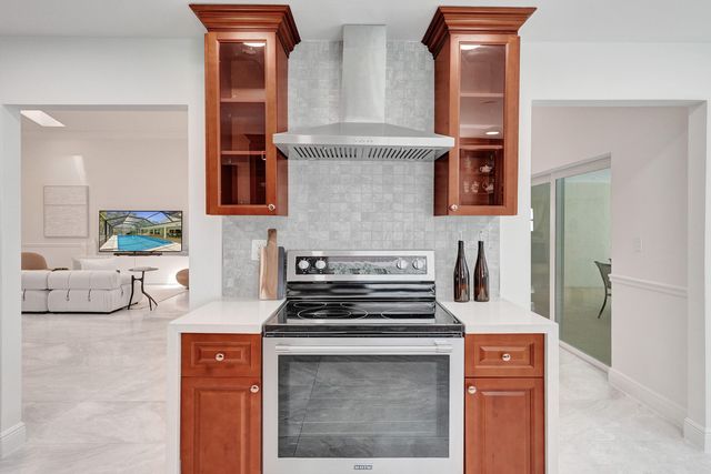 2401 NW 39th Street, Boca Raton, FL 33431