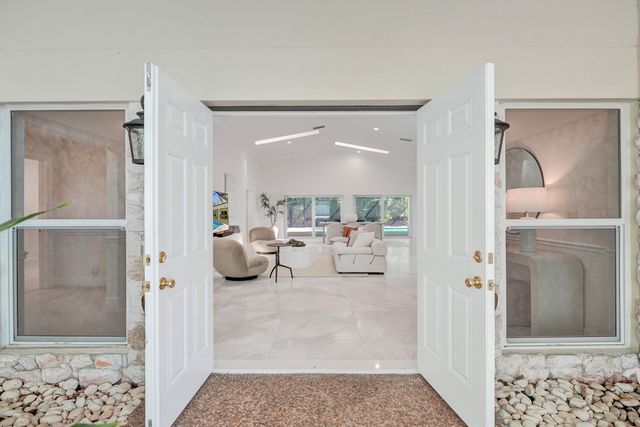 2401 NW 39th Street, Boca Raton, FL 33431