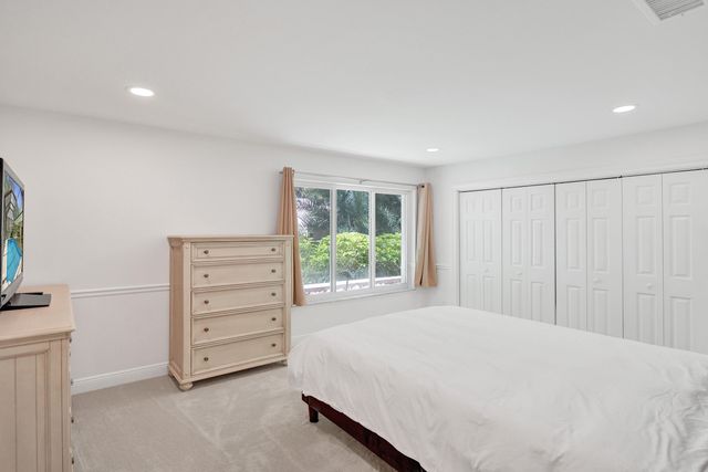 2401 NW 39th Street, Boca Raton, FL 33431