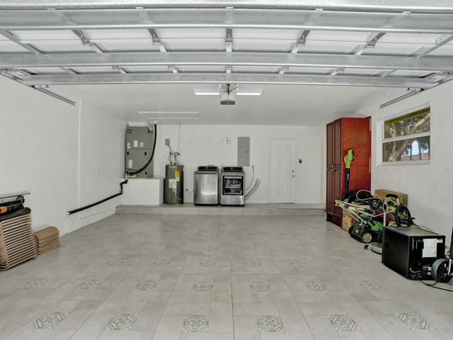 2401 NW 39th Street, Boca Raton, FL 33431