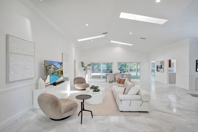 2401 NW 39th Street, Boca Raton, FL 33431