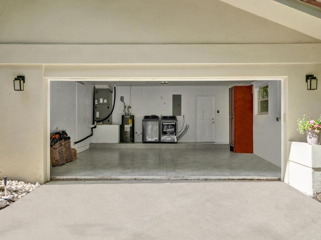 2401 NW 39th Street, Boca Raton, FL 33431