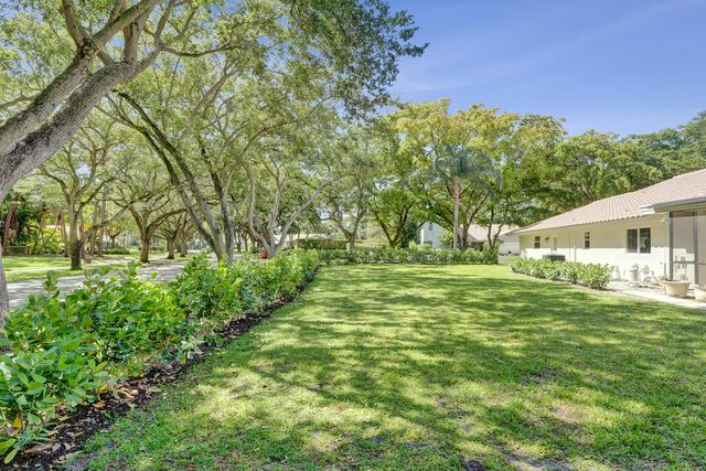 2401 NW 39th Street, Boca Raton, FL 33431