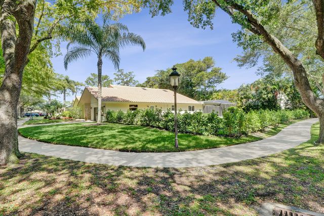 2401 NW 39th Street, Boca Raton, FL 33431