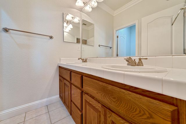11878 Cobble Brook Dr, Rancho Cordova, CA 95742