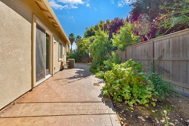 11878 Cobble Brook Dr, Rancho Cordova, CA 95742