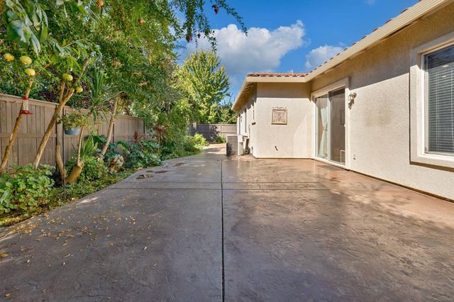 11878 Cobble Brook Dr, Rancho Cordova, CA 95742
