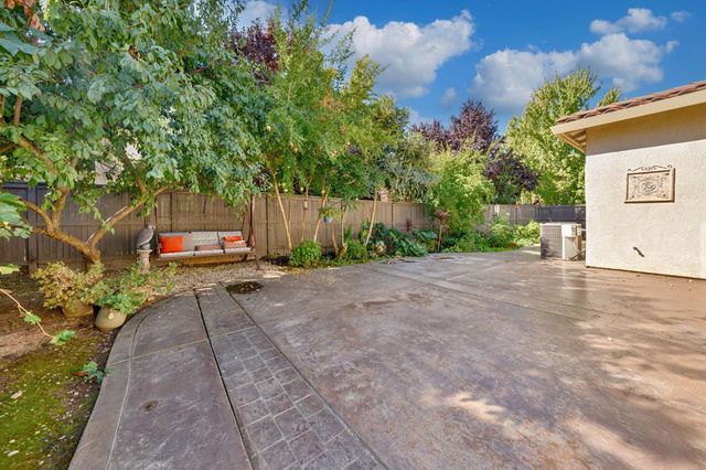 11878 Cobble Brook Dr, Rancho Cordova, CA 95742