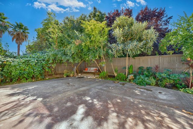 11878 Cobble Brook Dr, Rancho Cordova, CA 95742