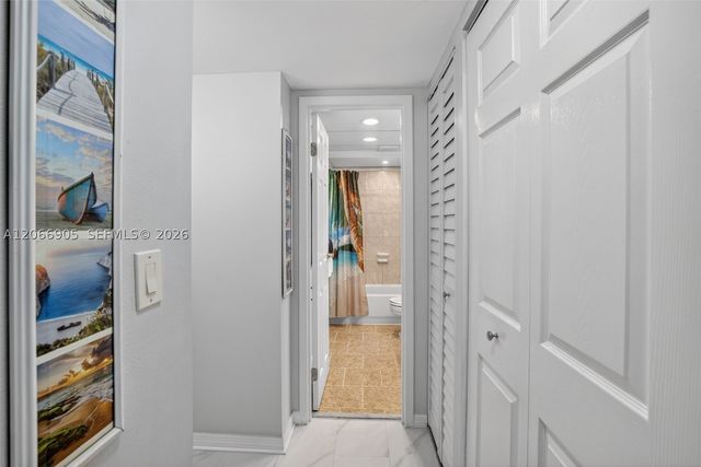 2801 Somerset Dr 205, Lauderdale Lakes, FL 33311