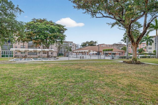 2801 Somerset Dr 205, Lauderdale Lakes, FL 33311