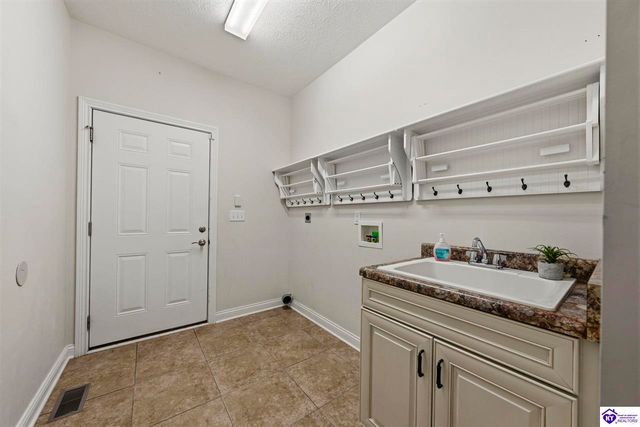 578 Deer Run Way, Elizabethtown, KY 42701