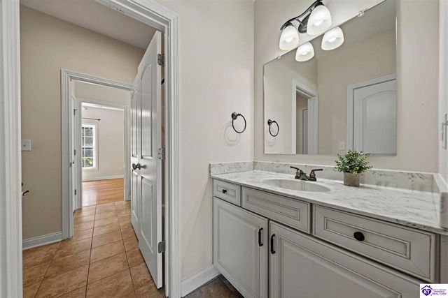 578 Deer Run Way, Elizabethtown, KY 42701