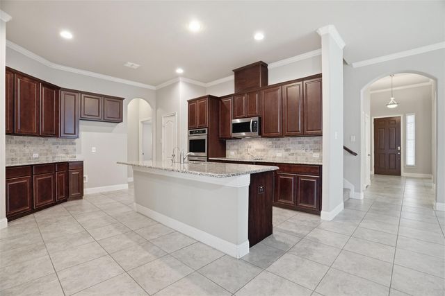 12016 Olinger Drive, Fort Worth, TX 76108