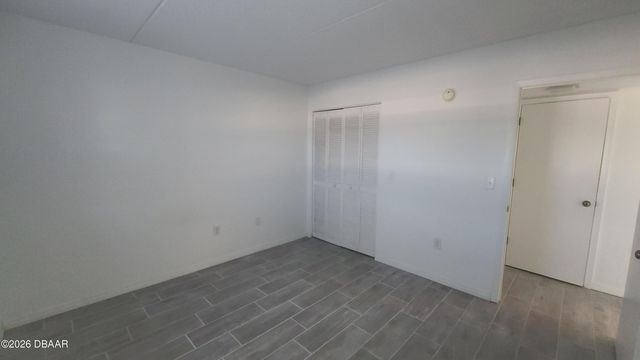 3131 S Ridgewood Ave Apt 203, South Daytona, FL 32119