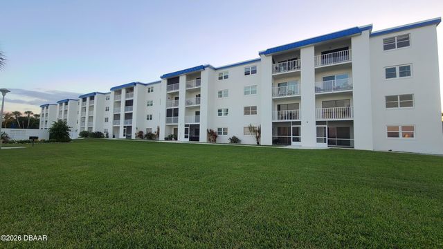 3131 S Ridgewood Ave Apt 203, South Daytona, FL 32119