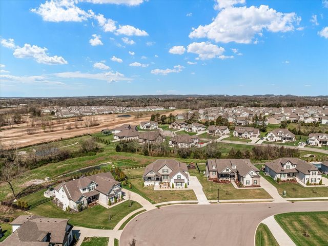 1032 Abbey Road Way, Spring Hill, TN 37174