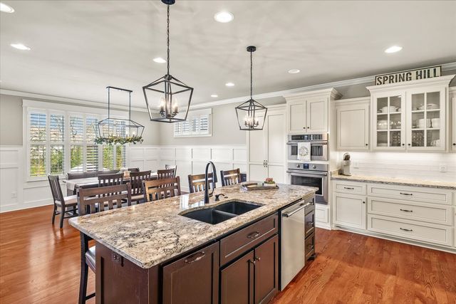 1032 Abbey Road Way, Spring Hill, TN 37174