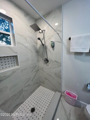 7304 N NORTH SHORE Drive, Jacksonville, FL 32208