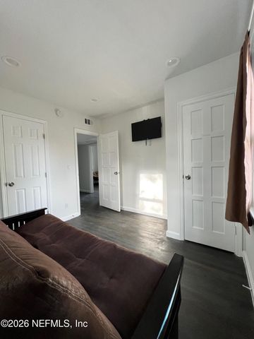 7304 N NORTH SHORE Drive, Jacksonville, FL 32208