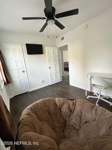 7304 N NORTH SHORE Drive, Jacksonville, FL 32208