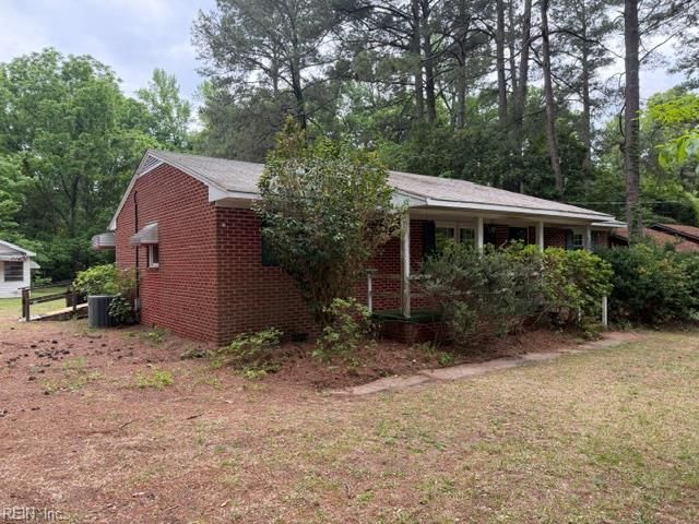 29186 Hunt Club DR, Courtland, VA 23837