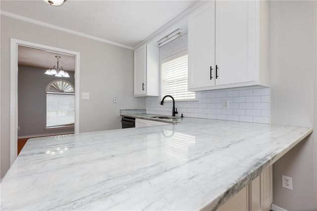 567 Vaughn Drive S, Satsuma, AL 36572