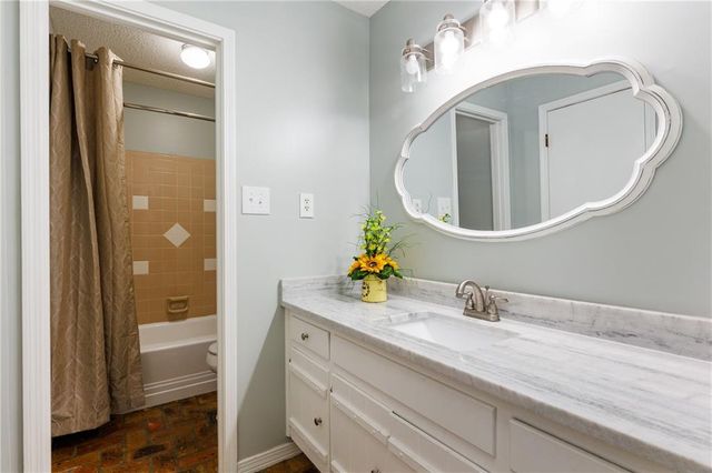 567 Vaughn Drive S, Satsuma, AL 36572