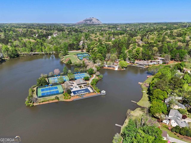 6960 Dockbridge Way, Stone Mountain, GA 30087