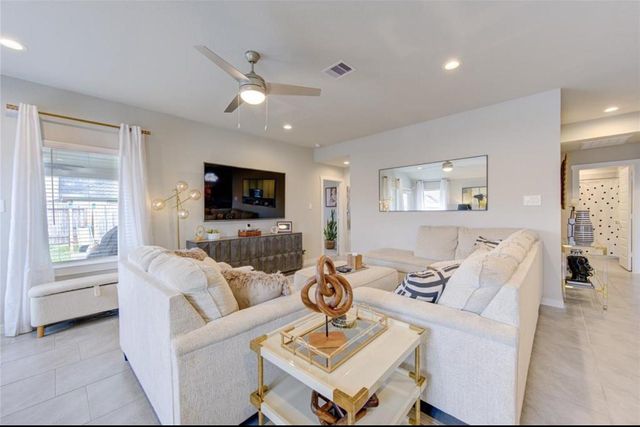 29322 Hoelzen Hollow Drive, Katy, TX 77494