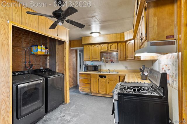 5850 DANIELS Street, Taylor, MI 48180