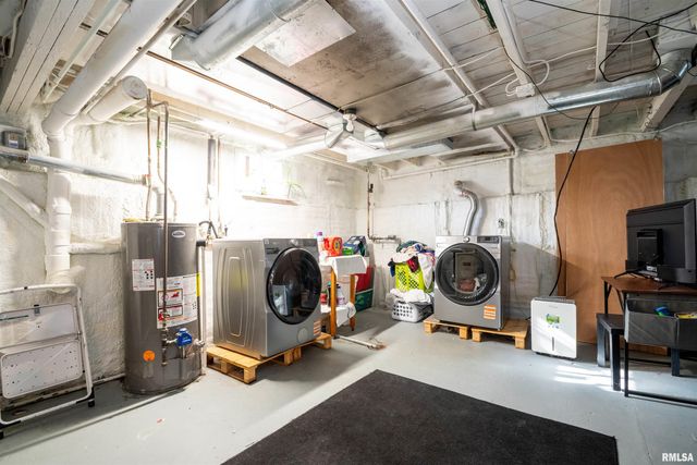 3810 S CHALMERS Avenue, Bartonville, IL 61607