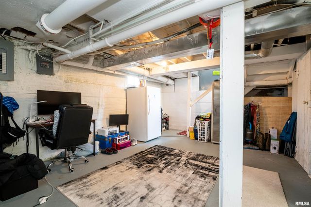 3810 S CHALMERS Avenue, Bartonville, IL 61607