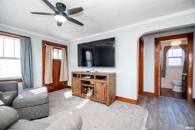 3810 S CHALMERS Avenue, Bartonville, IL 61607