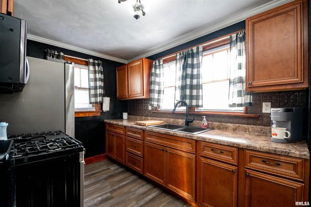 3810 S CHALMERS Avenue, Bartonville, IL 61607