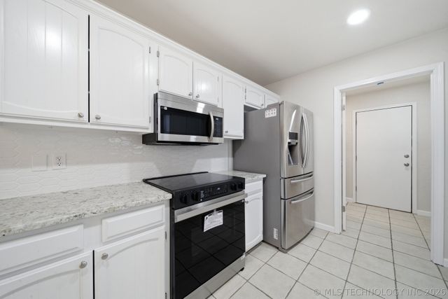 117 W Timberlane Court, Broken Arrow, OK 74011