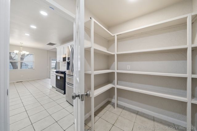 117 W Timberlane Court, Broken Arrow, OK 74011