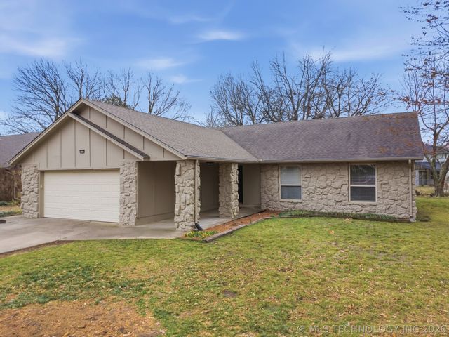 117 W Timberlane Court, Broken Arrow, OK 74011