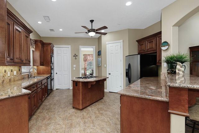 7916 Wooded Way Drive, Spring, TX 77389