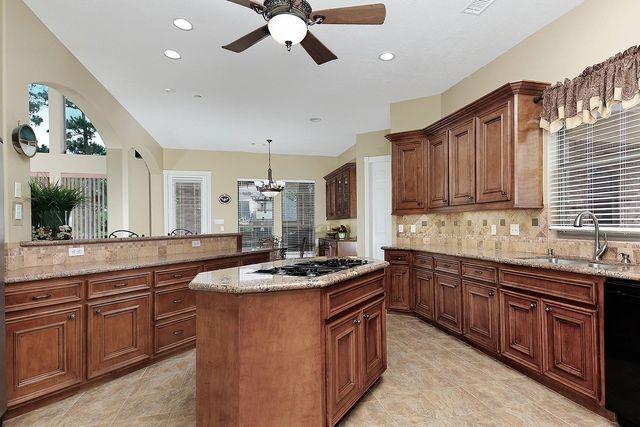 7916 Wooded Way Drive, Spring, TX 77389