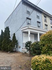 330 N 2ND ST #APT A, Camden, NJ 08102