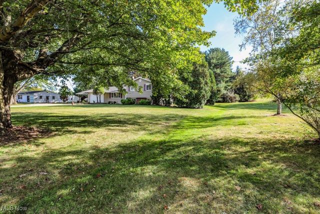 4852 Lovers Lane, Ravenna, OH 44266