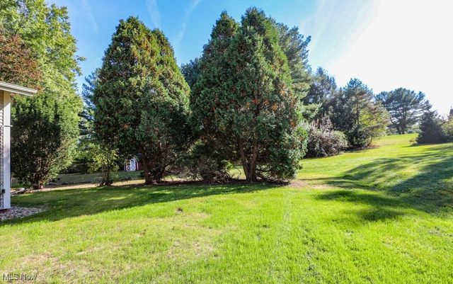 4852 Lovers Lane, Ravenna, OH 44266