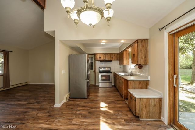 4852 Lovers Lane, Ravenna, OH 44266