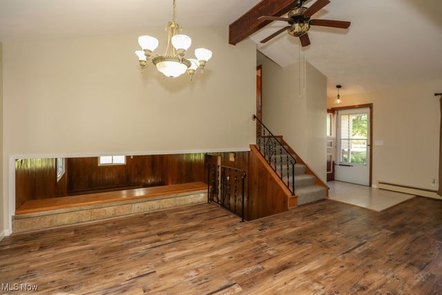 4852 Lovers Lane, Ravenna, OH 44266