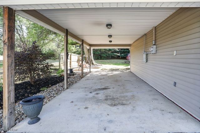 4852 Lovers Lane, Ravenna, OH 44266