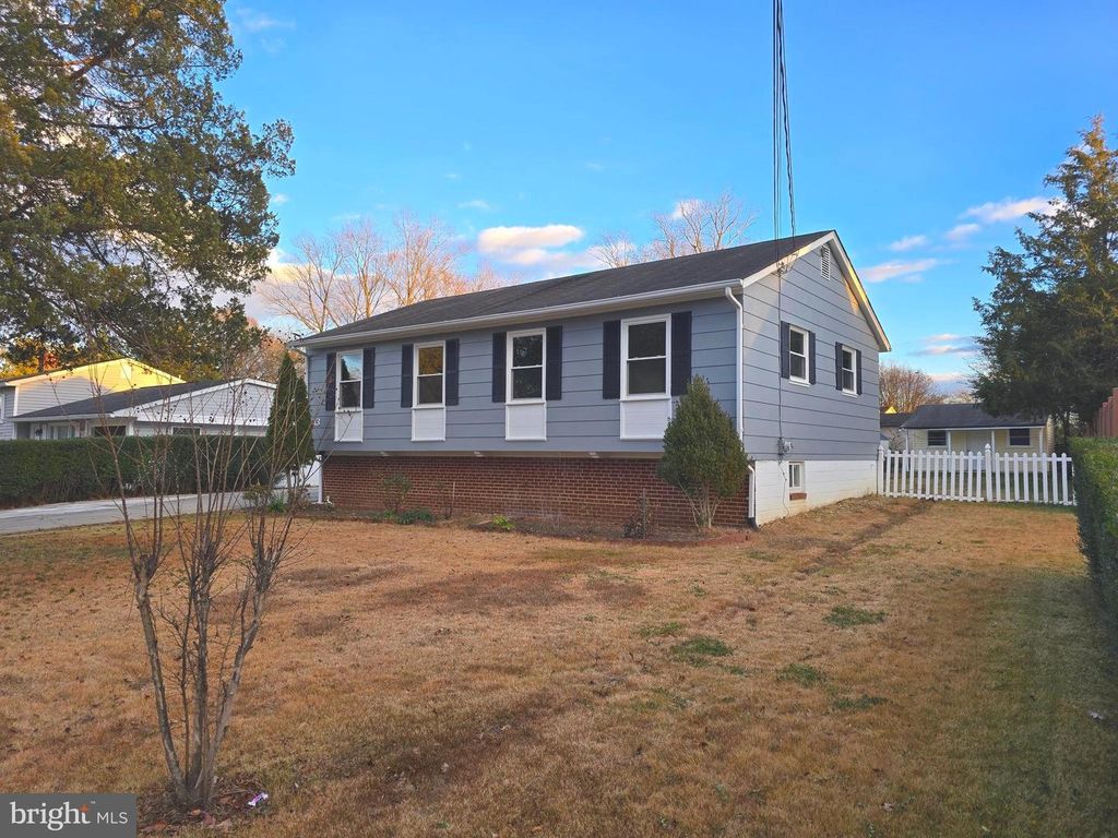 4813 LAWRENCE ST, Alexandria, VA 22309